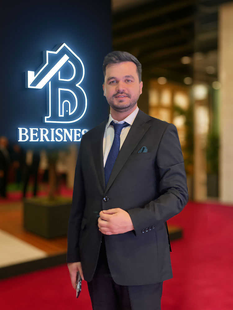 سالار لطافتی